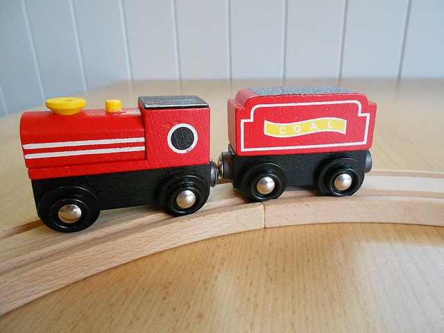 dřevěný vlak